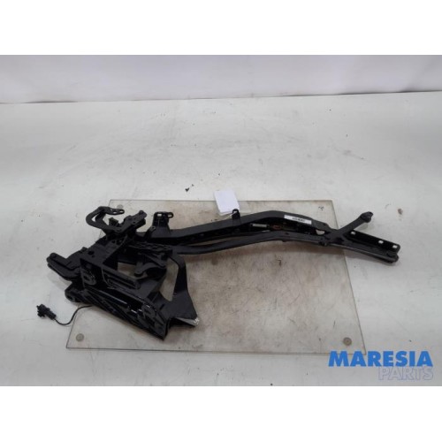 Peugeot - 307 - Convertible top hinge