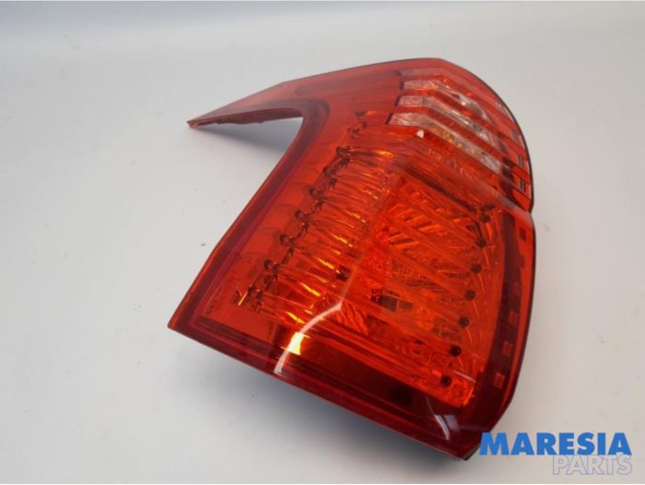 Peugeot - 5008 - Taillight, left