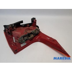 Peugeot - 5008 - Taillight, left