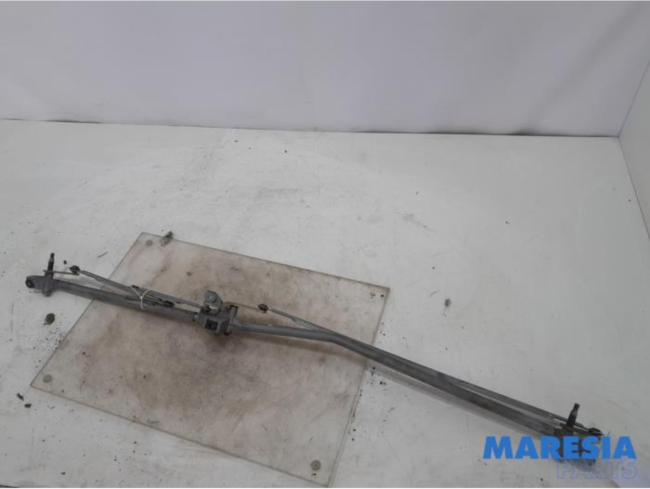 Peugeot - 307 - Wiper mechanism