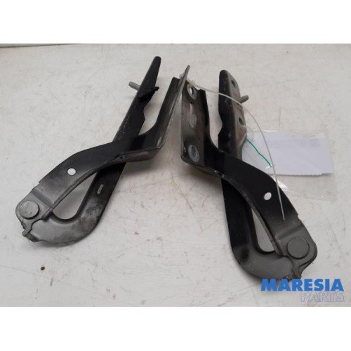 Peugeot - 307 - Bonnet Hinge
