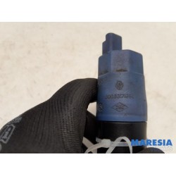 Peugeot - 307 - Windscreen washer pump
