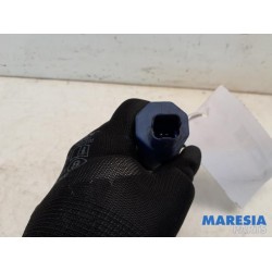 Peugeot - 307 - Windscreen washer pump