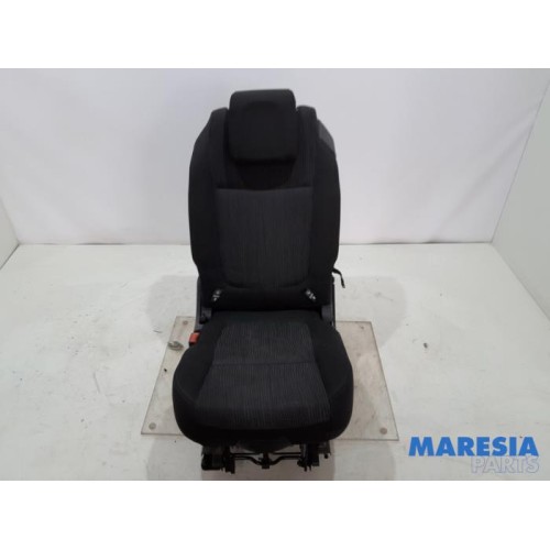 Peugeot - 5008 - Stoel achter