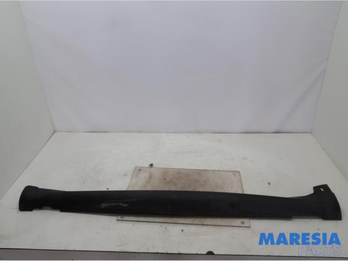 Citroen - C4 Cactus - Zijskirt links