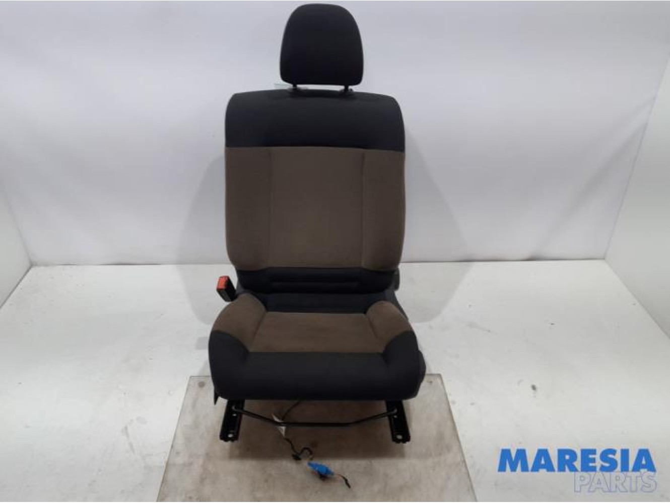 Citroen - C4 Cactus - Seat, left