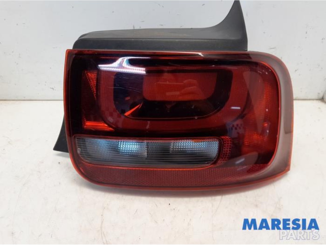 Citroen - C4 Cactus - Taillight, right