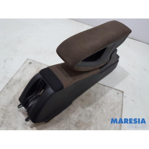 Citroen - C4 Cactus - Middle console