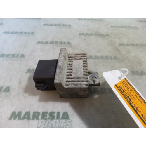 Renault - Megane Scenic - Glow plug relay