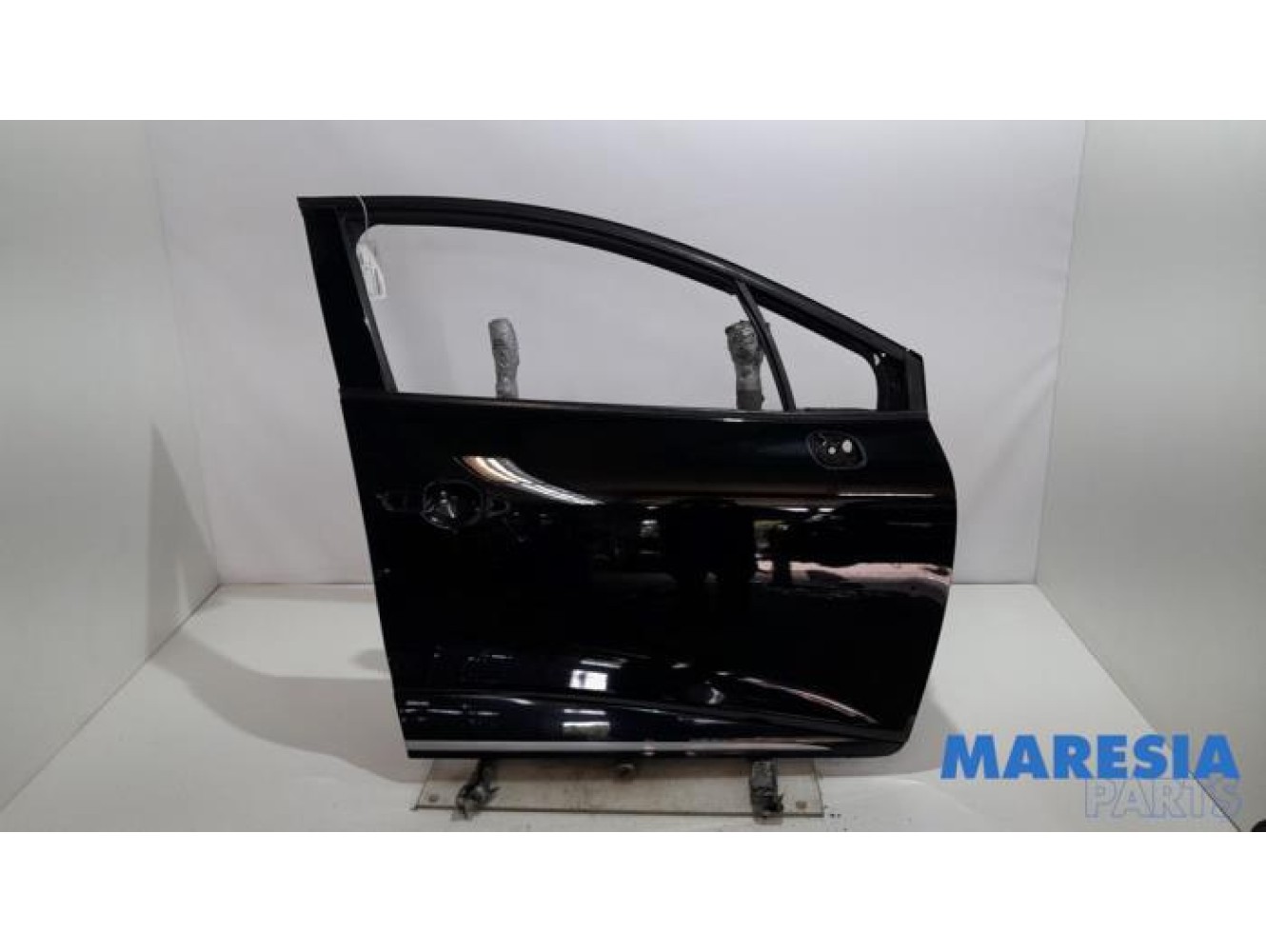 Renault - Clio - Front door 4-door, right