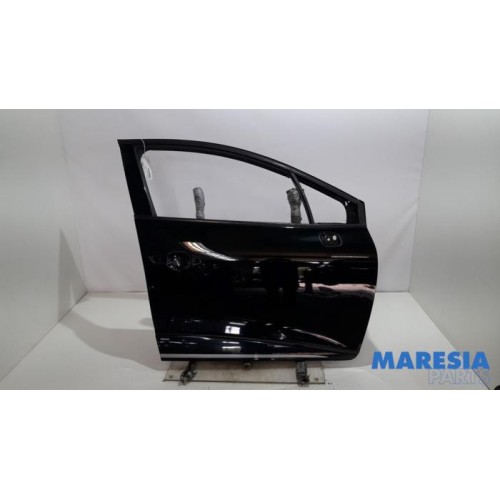 Renault - Clio - Front door 4-door, right