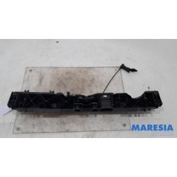 Renault - Clio - Lock plate