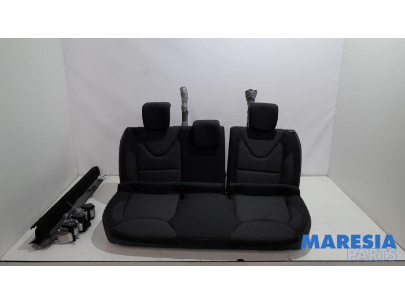 Renault - Clio - Rear bench seat