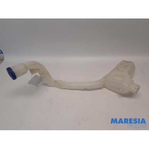 Citroen - C4 Cactus - Front windscreen washer reservoir