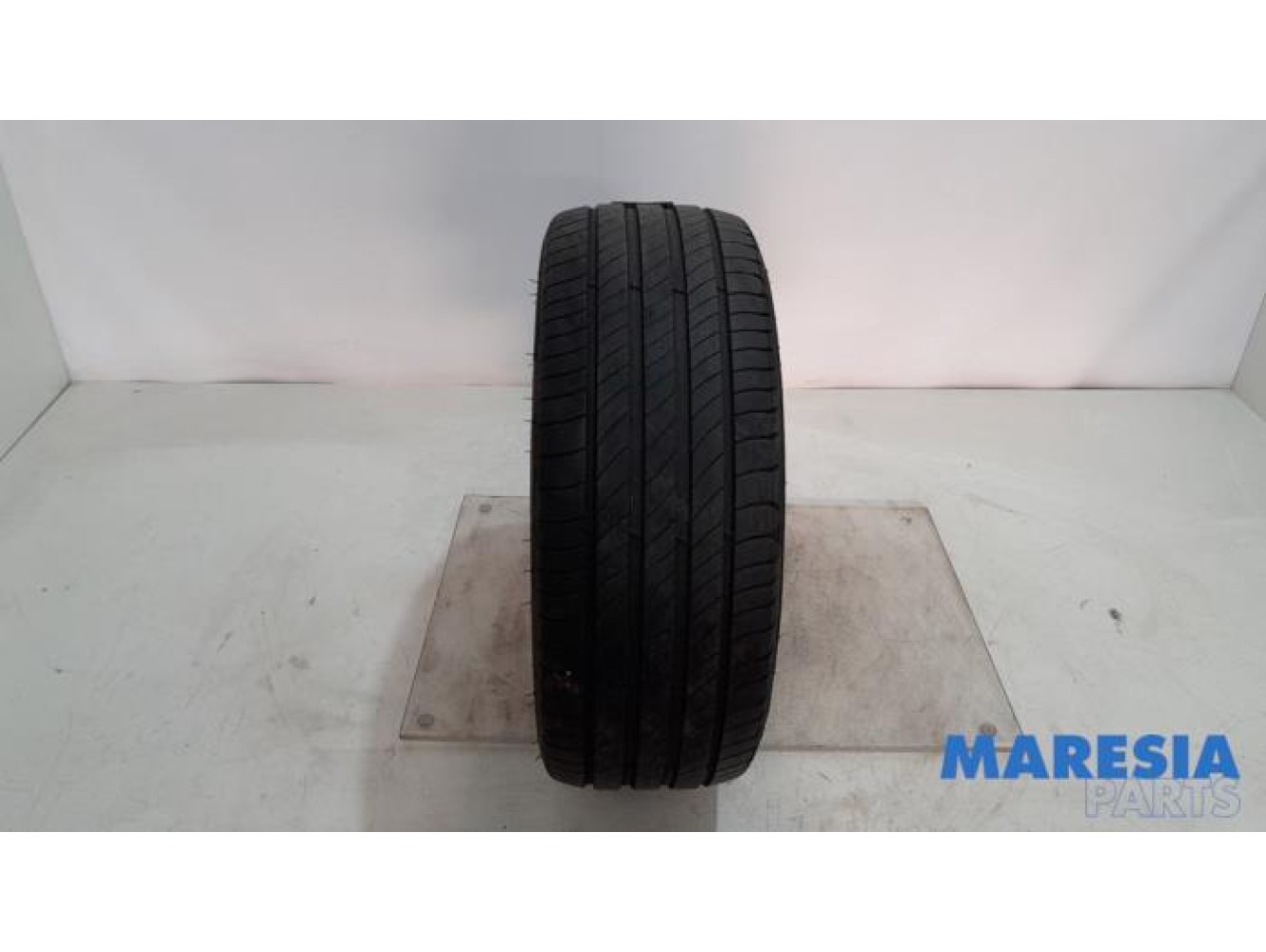 Renault - Clio - Tyre