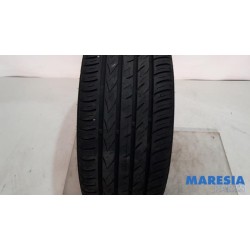 Renault - Clio - Tyre