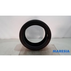 Renault - Clio - Tyre