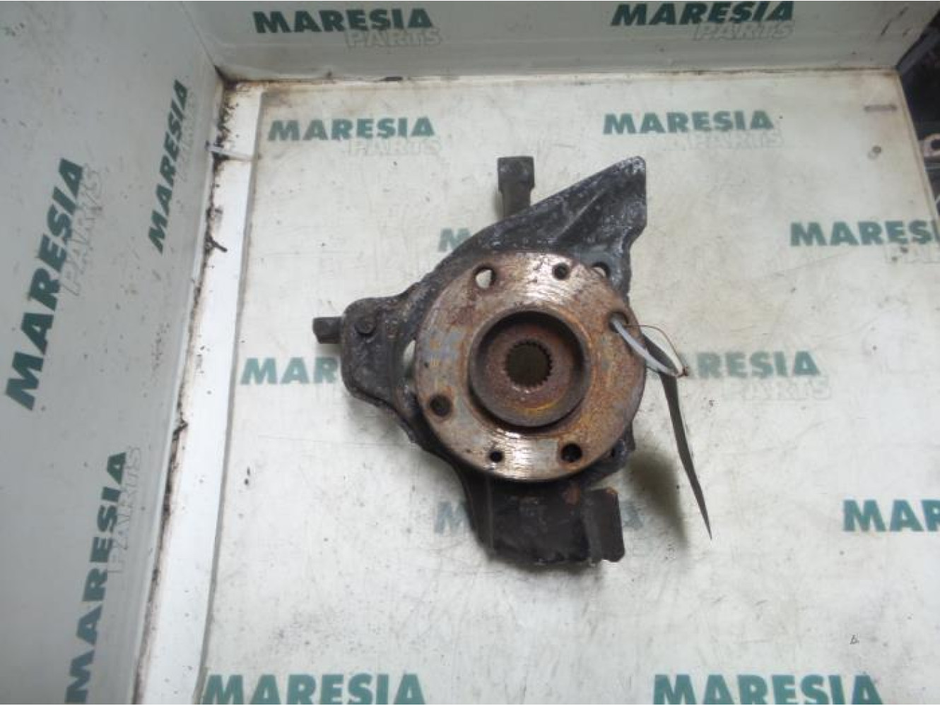 Fiat - Punto - Knuckle, front right