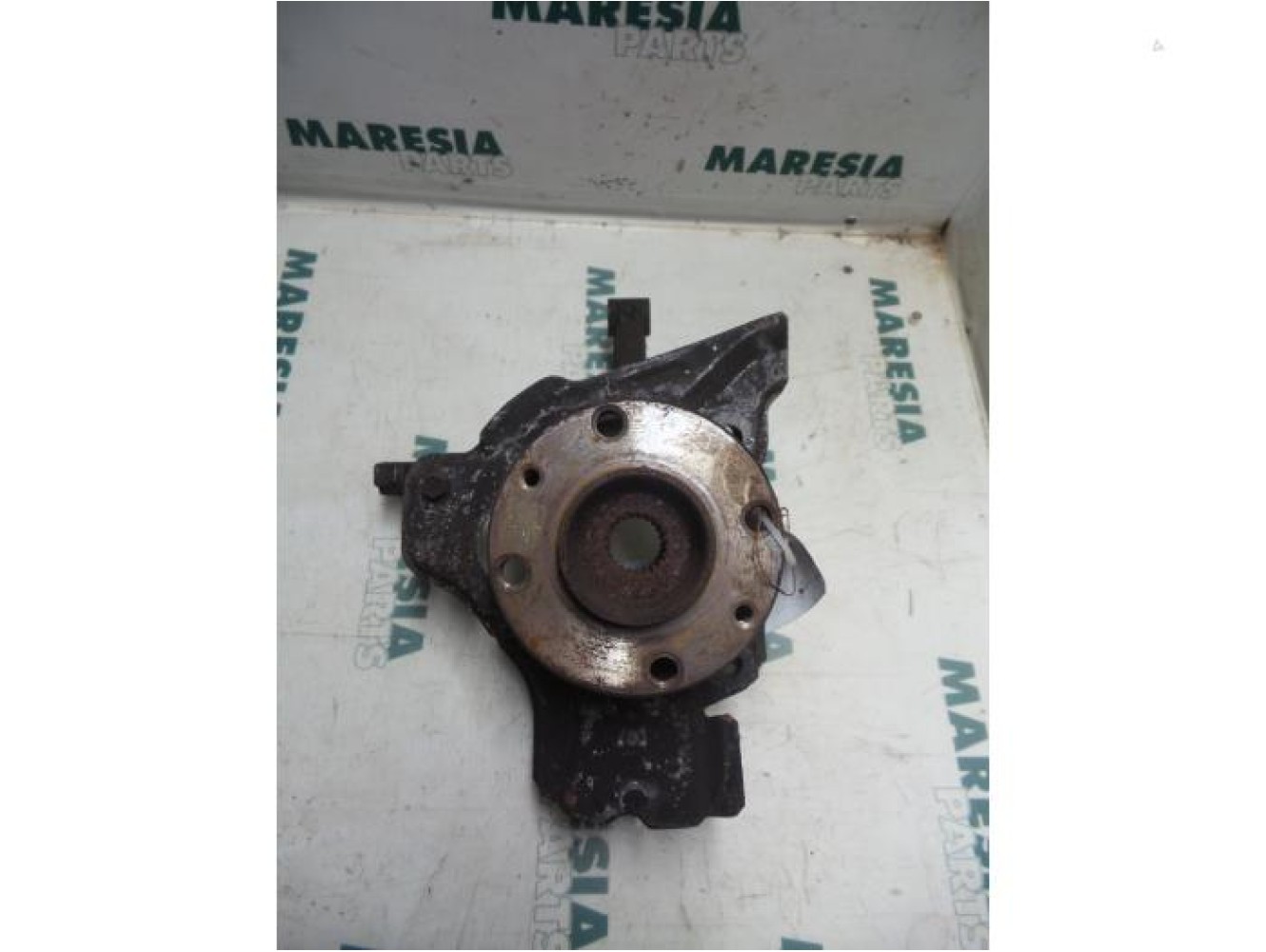 Fiat - Punto - Knuckle, front right