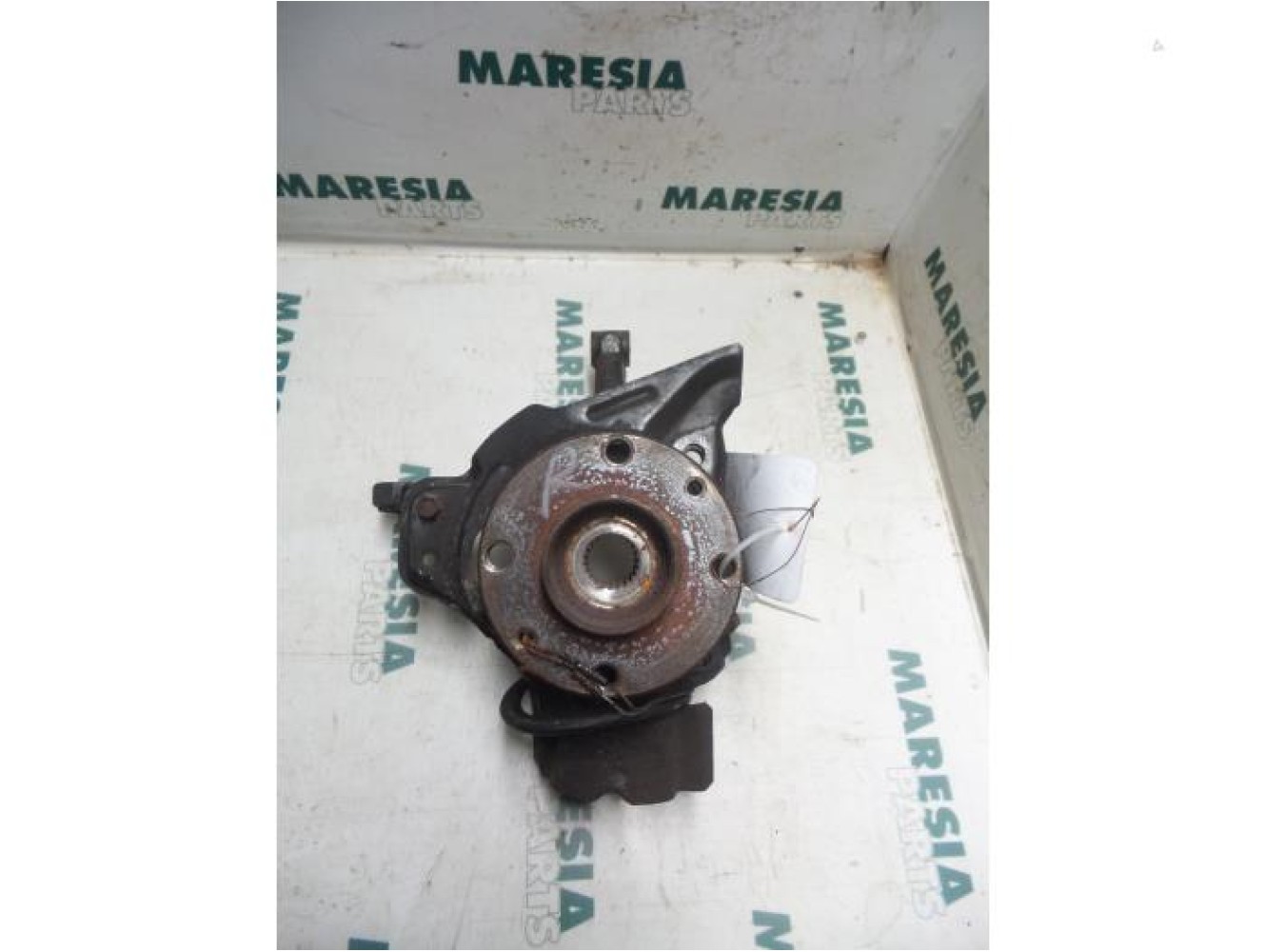 Fiat - Punto - Knuckle, front right