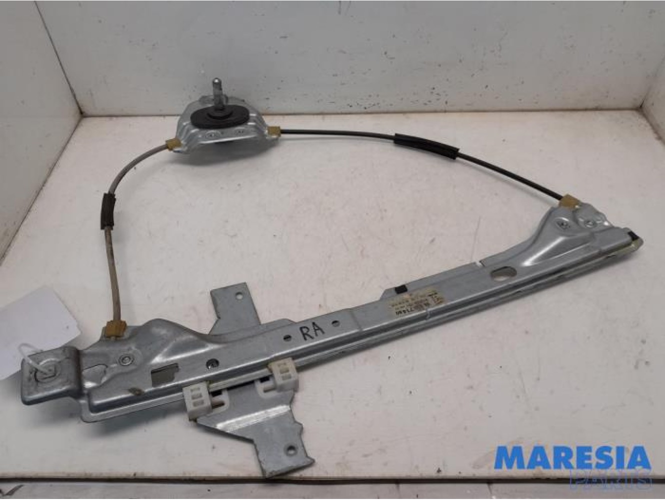 Peugeot - 5008 - Rear door window mechanism 4-door, right