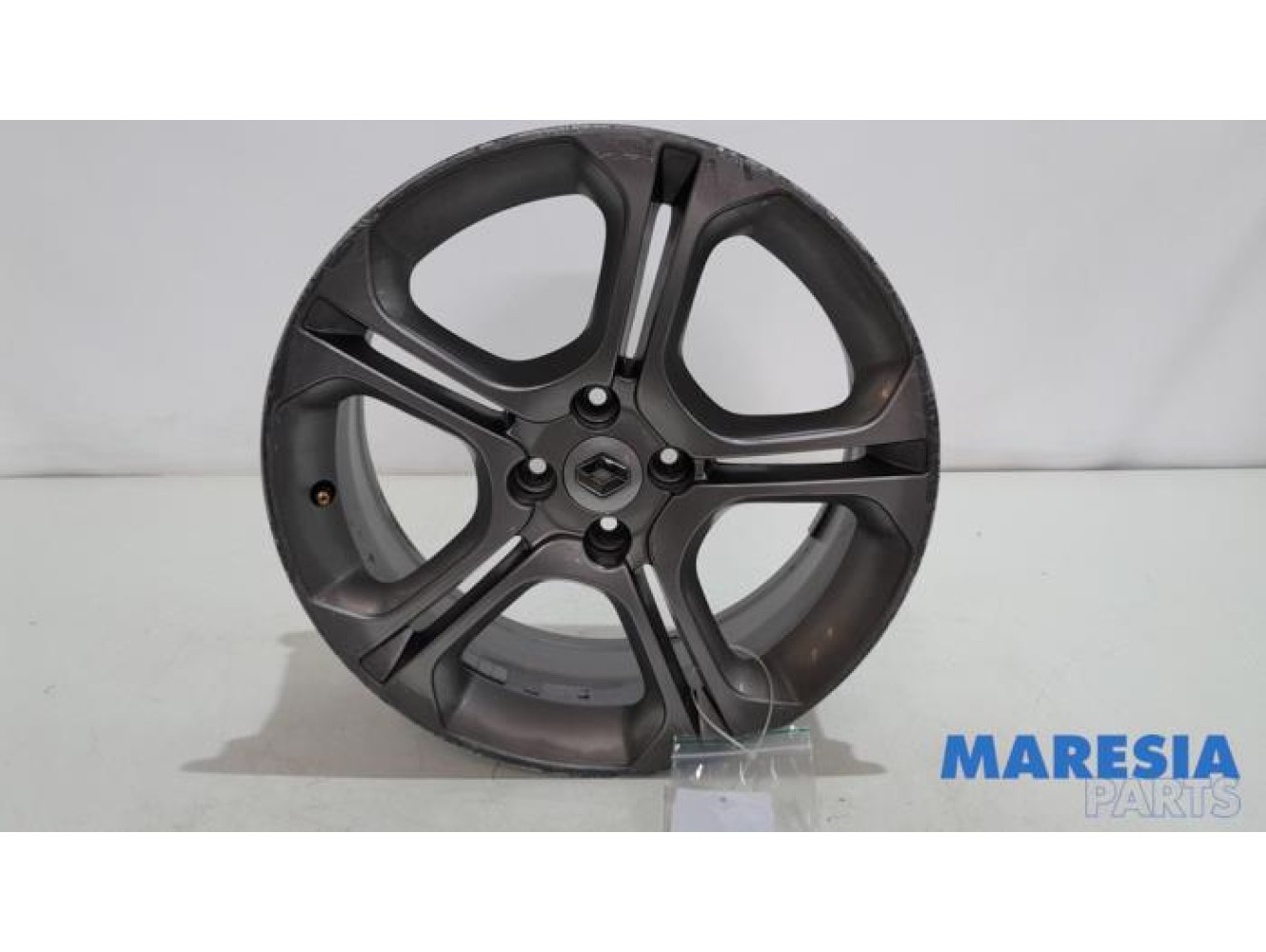 Renault - Clio - Wheel