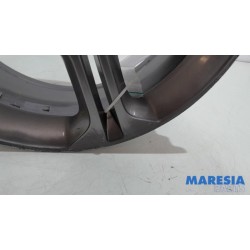 Renault - Clio - Wheel