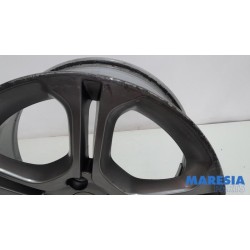 Renault - Clio - Wheel