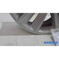 Renault - Megane - Wheel