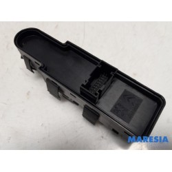 Peugeot - 5008 - Multi-functional window switch