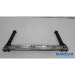 Renault - Megane - Barre radiateur