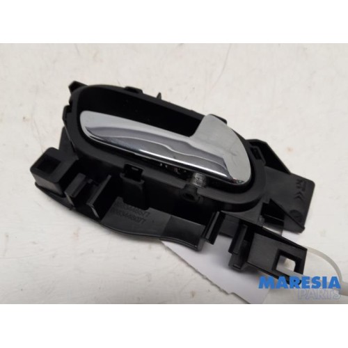 Peugeot - 5008 - Rear door handle 4-door, right