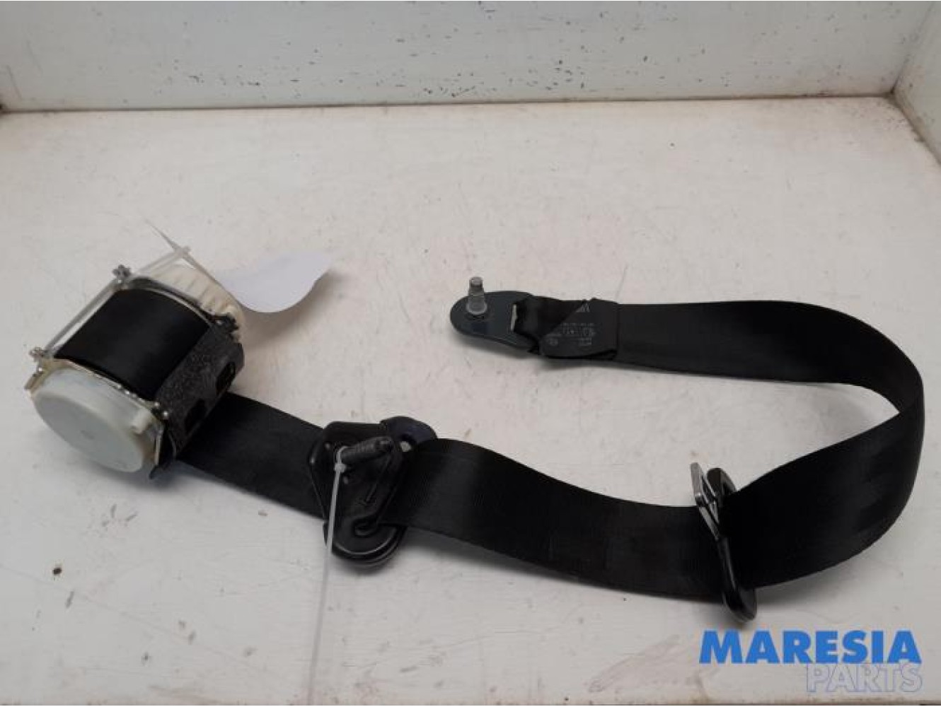 Peugeot - 5008 - Rear seatbelt, right