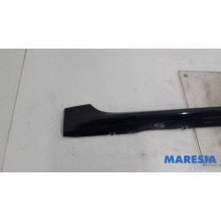 Renault - Clio - Side skirt, right