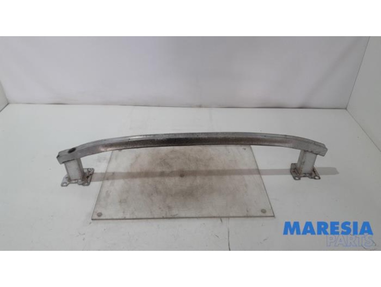 Renault - Megane - Rear bumper frame