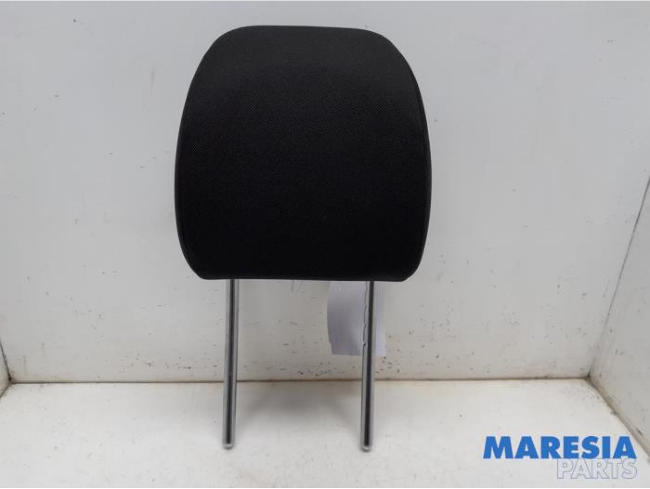 Peugeot - 5008 - Headrest