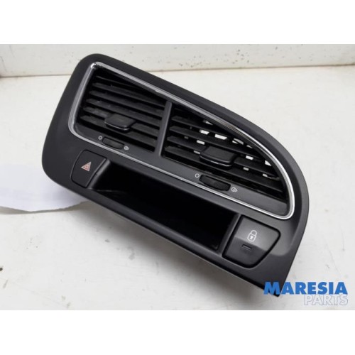 Peugeot - 5008 - Dashboard vent