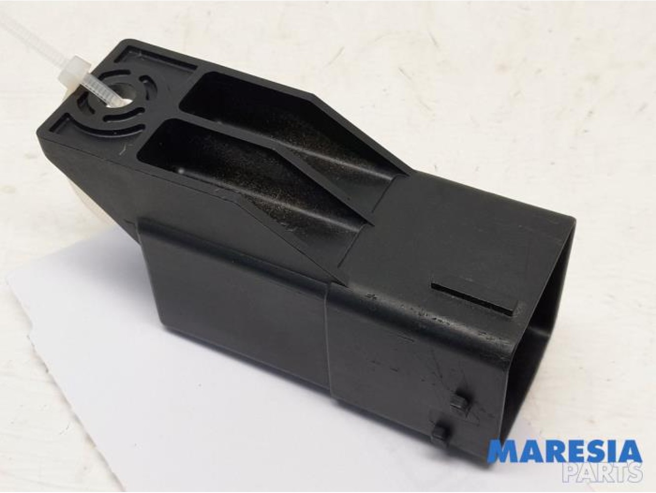 Peugeot - 5008 - Glow plug relay