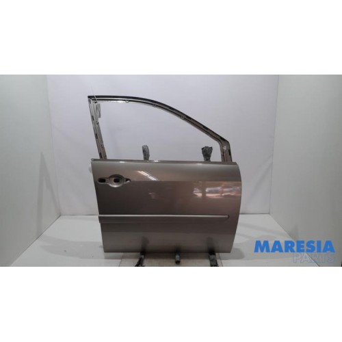 Renault - Grand Scenic - Front door 4-door, right
