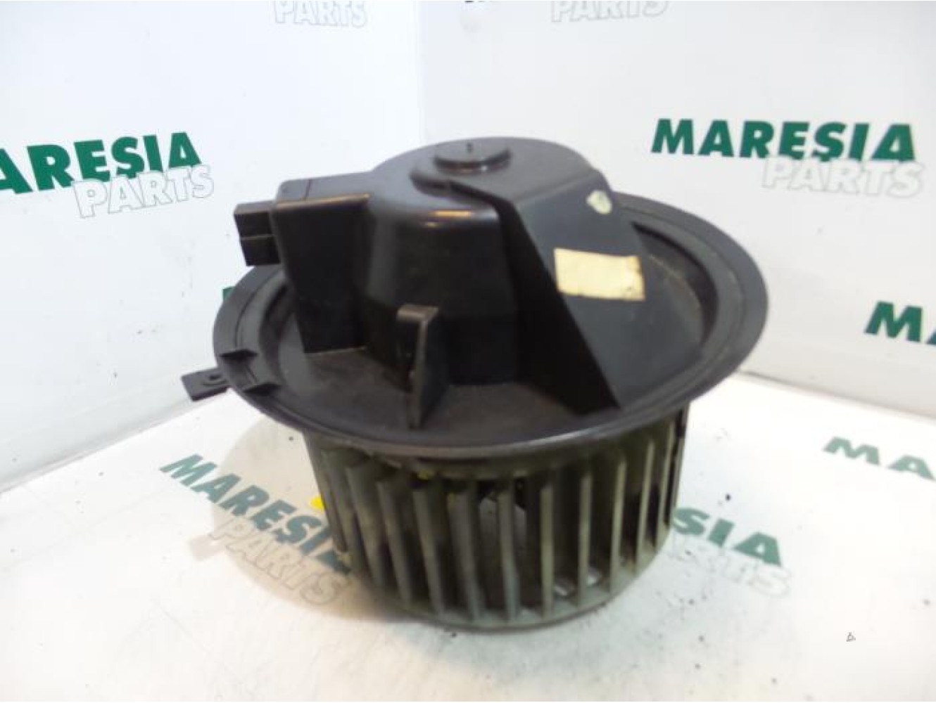 Lancia - Delta - Heating and ventilation fan motor