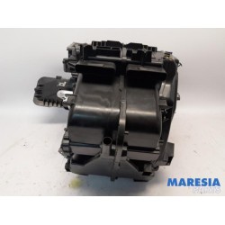 Renault - Clio - Heater housing