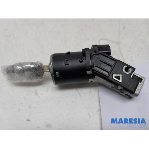 Citroen - C4 Cactus - Ignition lock + key