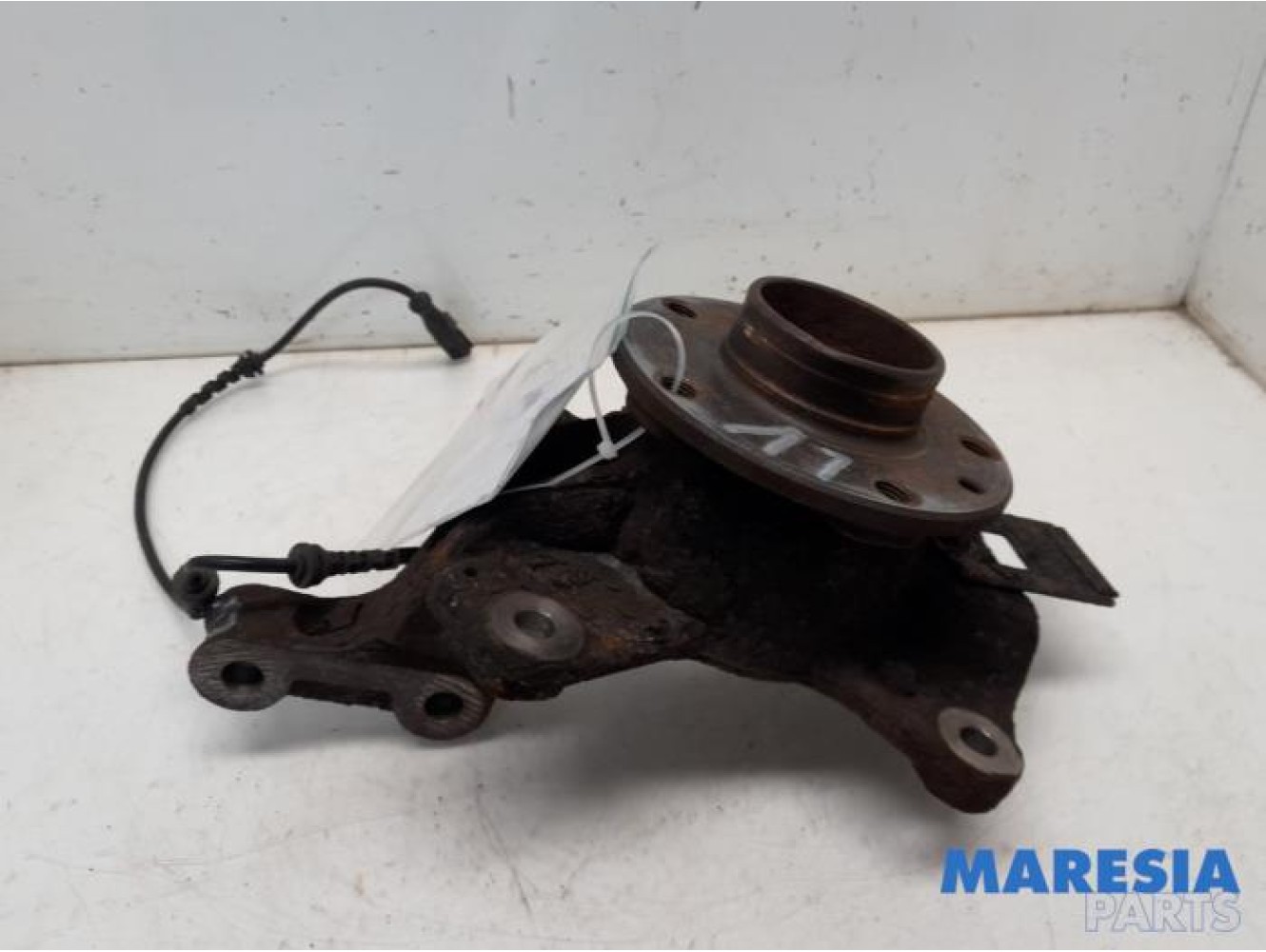 Renault - Megane - Knuckle, front left