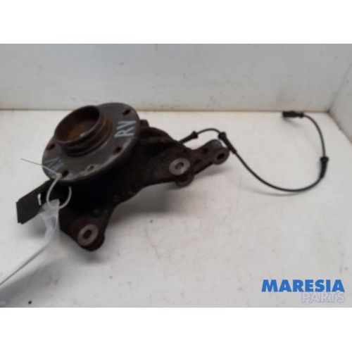 Renault - Megane - Knuckle, front right