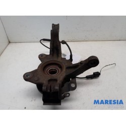 Renault - Clio - Knuckle, front right