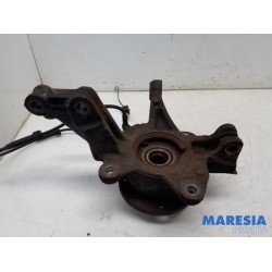 Renault - Clio - Knuckle, front right