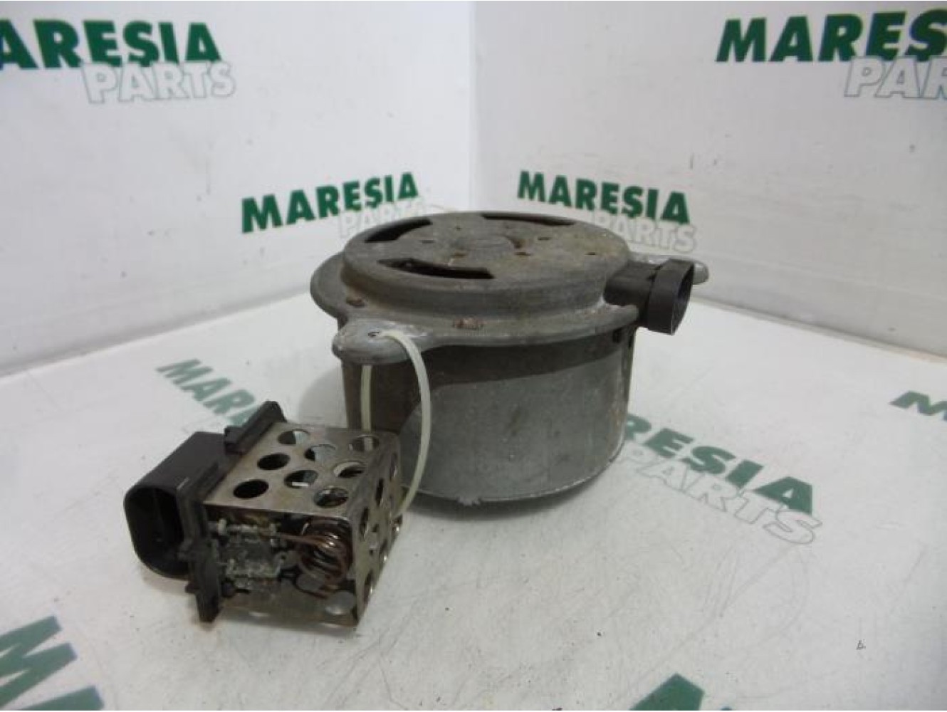 Renault - Laguna - Fan motor