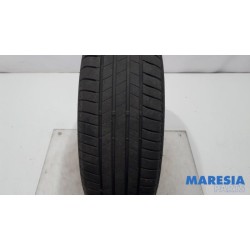 Renault - Grand Scenic - Tyre