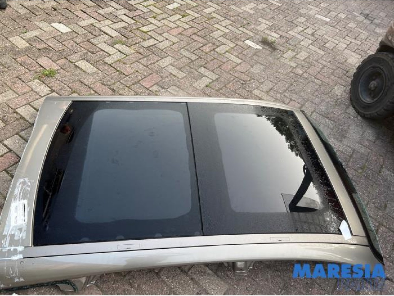 Renault - Grand Scenic - Sliding roof