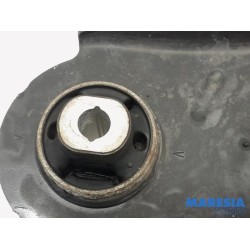 Renault - Megane - Front lower wishbone, left